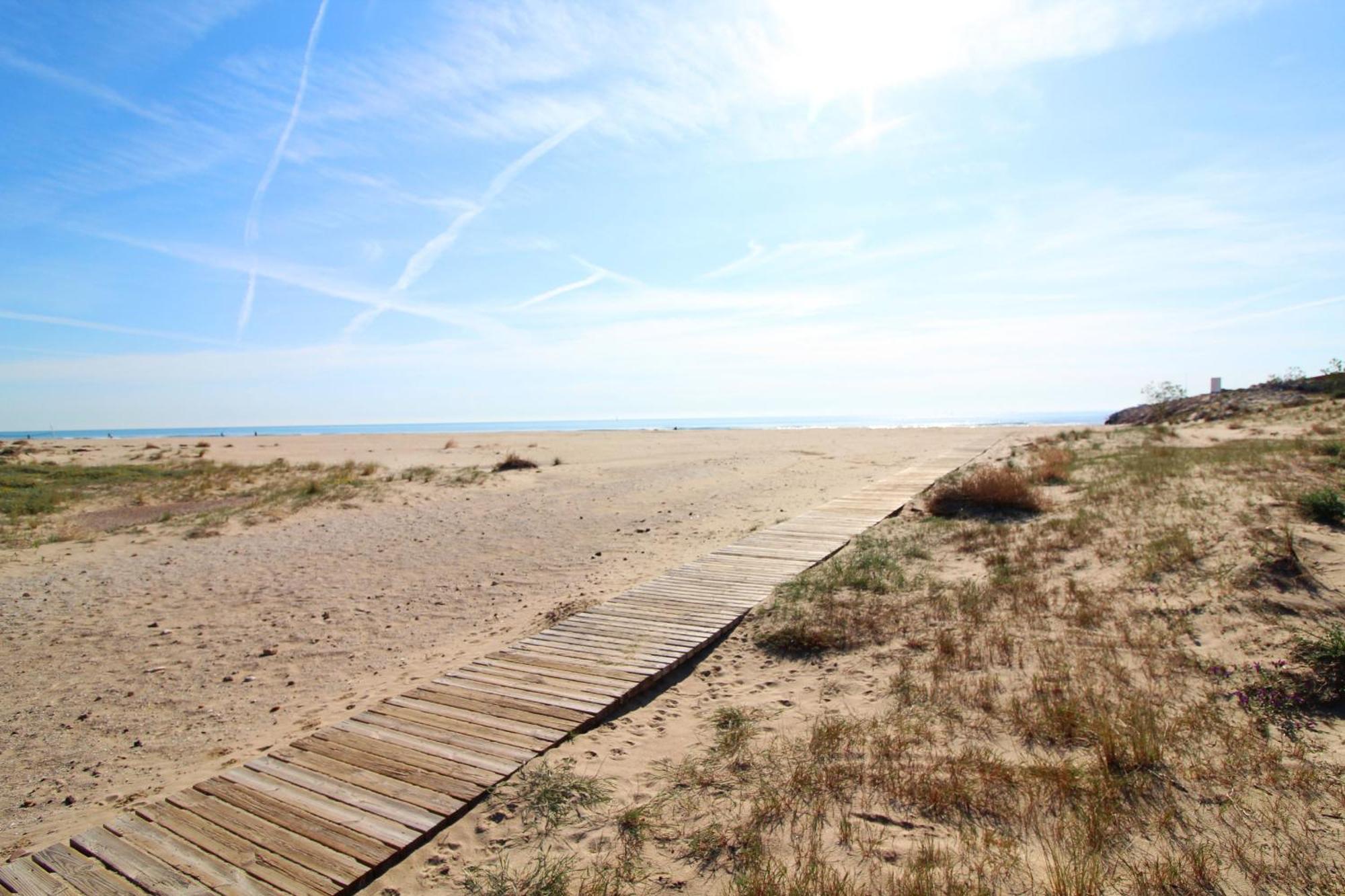 Global Properties, Bonito Apartamento En Puerto Sagunto Para Parejas エクステリア 写真